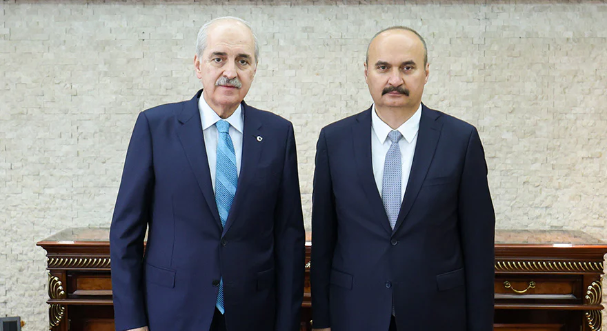 Kurtulmuş Batman’da Valiliği ve Kitap Fuarı’nı gezdi