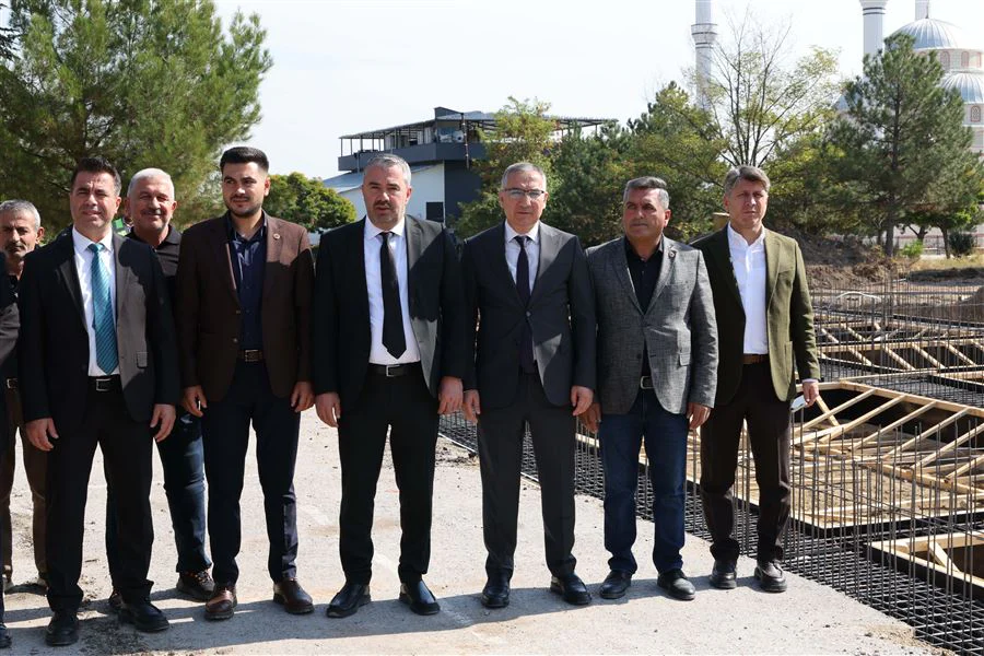 Pursaklar Sirkeli’de kapalı pazar ve iş yerleri yükseliyor